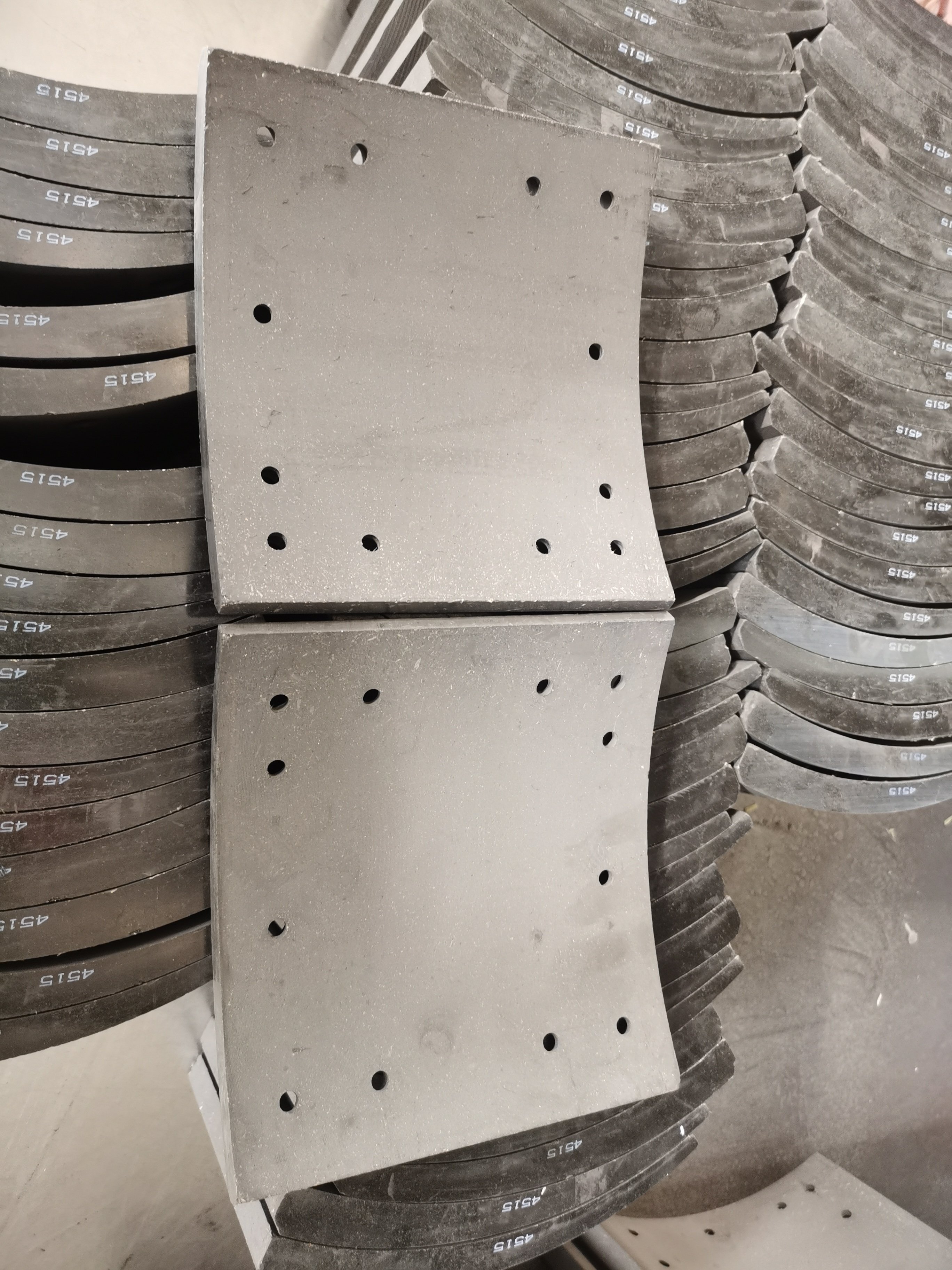 4515 Truck Spare Parts Trailer Disc Brake Pads Rear Brake Shoes Lining Manufacturer